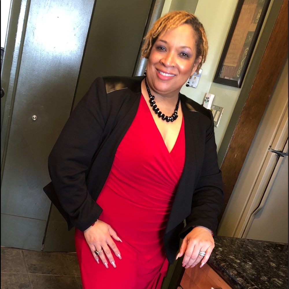 Meet your Posher, Alexis